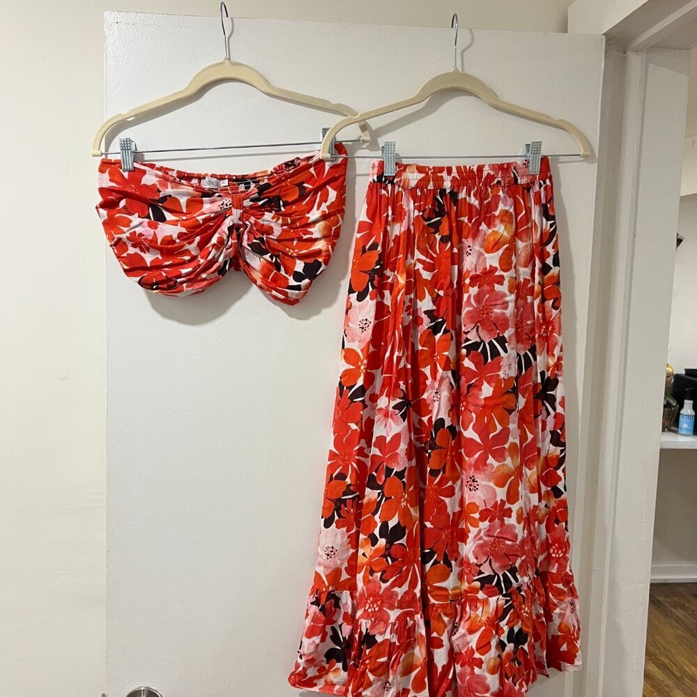 🌺 Tiare Hawaii Floral 2-Piece Set (Top & Skirt) - M/L - Picture 5 of 15